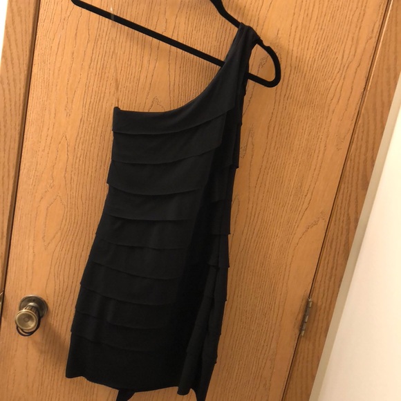 LBD - Picture 3 of 3